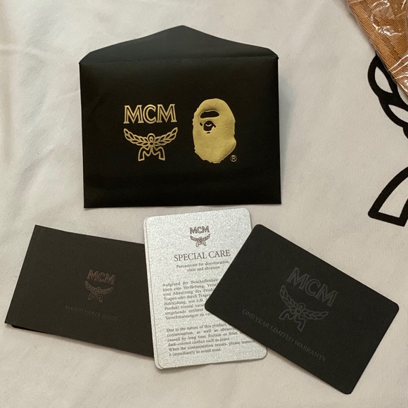 VERY RARE!! Bape x MCM Duffle - Picture 8 of 8